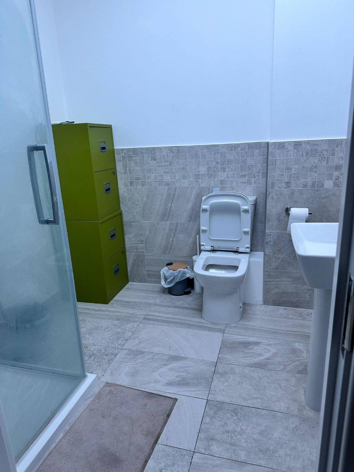 Uttsav Green - Affordable London Zone 3 - Accessible Public Transport Apartment ภายนอก รูปภาพ